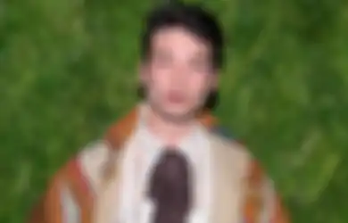 Pasangan Asal Hawaii Cabut Tuntutan Penahanan Untuk Ezra Miller Tanpa Alasan