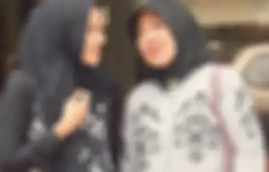 Alya Zurayya Umrah Bareng Mamah Hadiah dari Menang Kontes Nyanyi