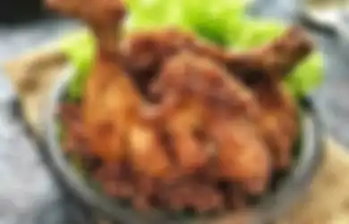 Nasi Satu Rice Cooker Bisa Langsung Ludes, Ini Resep Ayam Goreng Lengkuas, Menu Buka Puasa dan Sahur Seperti Buatan Victor MasterChef