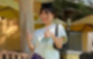 Cetak Sejarah Tampil di Coachella, Intip 5 Gaya Kece NIKI Zefanya di Luar Panggung