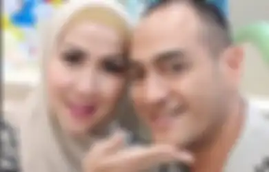 Padahal Usianya Tak Lagi Muda Hampir Setengah Abad, Istri Ferry Irawan Berharap Bisa Nambah Anak : Ya Berdoa Mau Dikasih Momongan