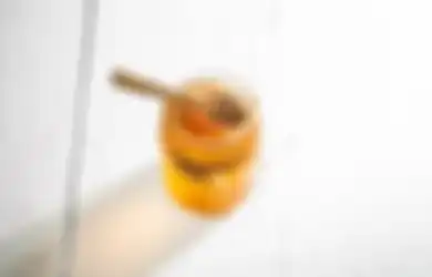 Bikin Enggak Nyaman, Atasi Sariawan dengan Madu dan 3 Bahan Ini!