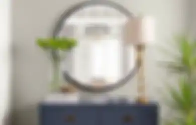 Banyak Aliran Feng Shui, Bingung Mencari Jawab Boleh Tidaknya Cermin Dipajang Menghadap Pintu? Cek Yuk!