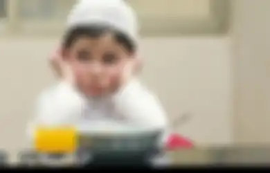 Salah Satunya Surat yang Diamalkan Nabi Zakaria, Simak Amalan Doa Agar Lekas Diberi Keturunan yang Diajarkan KH Hannan Maksum
