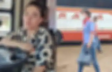 Tetap Glowing Meski Nyetir Siang Malam, Sopir Bus Cantik Ini Punya Senjata Jitu Jika Dirayu Para Crew Hingga Penumpang, Rela Terima Semua Resiko Kerjaan Demi Biayai 3 Anak di Rumah