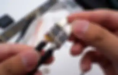Teardown Ungkap Alasan di Balik Mahalnya Kabel Thunderbolt 4 Pro Apple