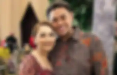Usai Kantongi Ratusan Juta Rupiah untuk Nonton Konser BTS, Ayu Ting Ting Kini Kembali Pamerkan Barang Mewah yang Diberikan Ivan Gunawan: Hari Ini Dia Bawain...