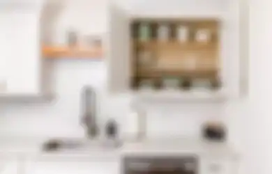 Kurangi Jumlah Kabinet atau Lemari Atas untuk mengurangi Kekacauan di Dapur, Ikuti Tips Berikut Ini!