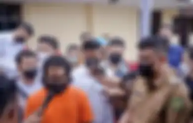 Iparnya Diancam Pria Berjanggut, Respons Adik Gibran Rakabuming Bikin Panas, Foto Bobby Nasution Diserbu