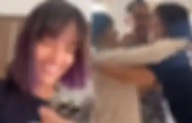 Langsung Pergi ke Tempat Privat Usai Bebas dari Rehabilitasi, Penampilan Baru Nia Ramadhani Tuai Sorotan, Istri Ardi Bakrie Pilih Lakukan Ini untuk Hiasi Rambutnya