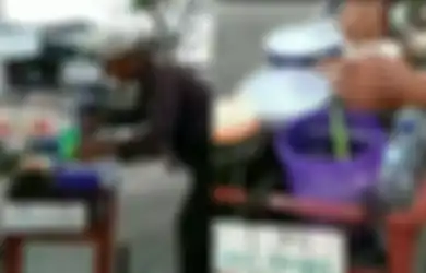 Gaji Rp100 Sebulan Pernah Dirasakannya, Mantan General Manager Ini Putuskan Jadi Mualaf, Kini Banting Stir Jualan Cincau hingga Ungkap Pertolongan Tak Terduga