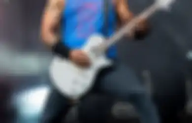 Gitaris Sum 41, Dave Baksh Bersyukur Telah Bebas dari Kanker
