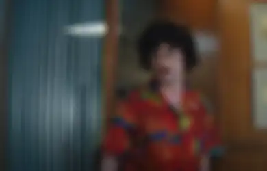 Weird: The Al Yankovic Story Bakal Tayang November 2022, Daniel Radcliffe Rambutnya Keriting!