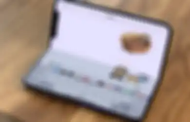 Apple Mulai Kembangkan Panel OLED Tipis untuk iPhone dan iPad Lipat