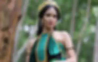 4 Pesona Aulia Sarah Pemeran Badarawuhi di Film KKN Desa Penari