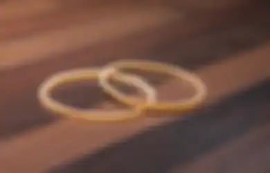 Sumpah Bantu Banget! Ini 4 Kegunaan Karet Gelang yang Jarang Diketahui