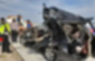 Innalillahi Wa Inna Ilaihi Rojiun, Tewaskan 7 Orang, Begini Detik-detik Kecelakaan Maut di Karawang, Diawali Mobil Elf yang Oleng Masuk Jalur Berlawanan