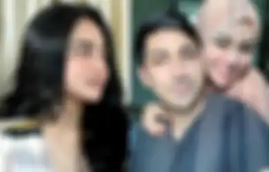 Fitnah Medina Zein Bikin Sakit Hati, Ibunda Zhania Sampai Nangis Anaknya Dituding Jual Diri Rp 4 Juta ke Lukman Azhari: Demi Allah Nggak Ada Hubungan!