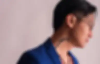 Andreas Arianto Gandeng Kai Mata di Single Bertajuk 'Falling Up'!