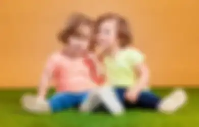 Sama-sama Punya Makna Cantik, Rekomendasi Arti Nama Bayi Kembar Perempuan dalam Bahasa Inggris