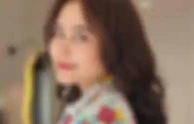 Pakai Tas Fendi Seharga Puluhan Juta, Intip 3 OOTD Kasual Prilly Latuconsina, Yuk!