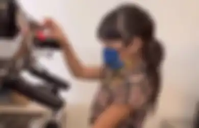 Warisi Sifat Gading Marten yang Bikin Gisel Sebal, Gempi Ternyata Mahir Racik Minuman Spesial, Foto Aksinya Jadi Sorotan