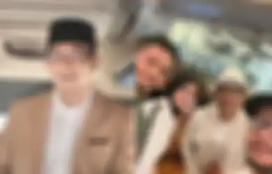 Berani Ajak Selfie Ridwan Kamil yang Tengah Berduka, Selebgram Fitri Bazri Langsung Digeruduk Warganet dan Dituding Tak Bermoral: Punya Empati Gak Sih?