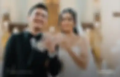 Sukses Jadi Mantu Sophia Latjuba, Demas Narawangsa Menangis Tersedu-sedu Saat Upacara Pernikahan, Intip Profil Suami Eva Celia yang Sudah Wara-wiri di Dunia Musik dan Punya Prestasi Mentereng