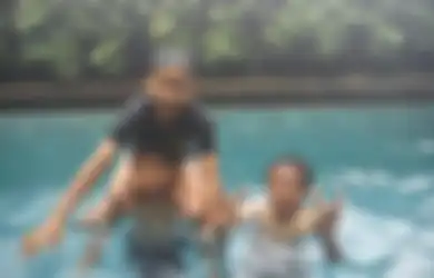 Dimulai Sejak Jadi Santri, Begini Alasan Eril Tergila-gila Pada Hobi Berenang, Foto Liburan Anak Ridwan Kamil Buktinya