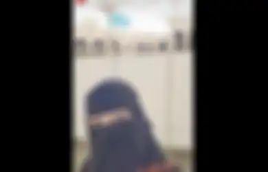 Hampir Seluruh Tubuhnya Tertutup, Ayu Ting Ting Tiba-tiba Bikin Pangling Usai Muncul Mengenakan Cadar Hitam Saat Umroh, Intip Potretnya