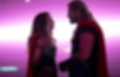 Thor: Love and Thunder Tampilkan Lagi Adegan Flashback Saat Putus Cinta