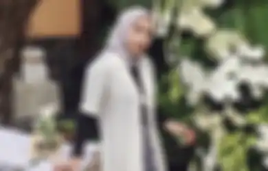 Habiskan Malam Minggu dengan Cemilan Merakyat, Unggahan Nadya Arifta di Gerobak Penjual Ramai Dikaitkan dengan Kaesang, Netizen: Kembali ke Habitatnya