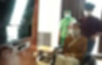 Bersama Ruben Onsu Saling Menguatkan, Kekhawatiran Tampak Jelas di Wajah Sarwendah yang Idap Penyakit Langka di Batang Otak, Betrand Peto Tulis Hal Ini