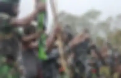 Bocah 5 Tahun Sudah Dicekoki Propaganda OPM, KKB Papua Makin Brutal Pamerkan Anak-anak yang Menenteng Senjata dengan Bangganya