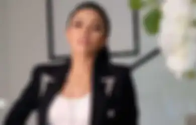 'Masyarakat Merindukan Kedamaian di Internet', Nikita Mirzani Bak Punya Musuh di Mana-mana, Netizen Kompak Kirim Karangan Bunga ke Polresta Serang Kota