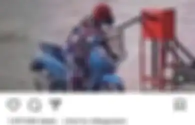 Terekam Kamera, Aksi Tak Terduga Emak-emak Naik Motor saat Berada di Kotak Sumbangan Pinggir Jalan Bikin Geleng-geleng Kepala, Ini Sebabnya