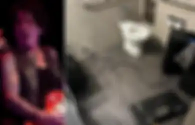 Lagi Konser eh Kena Serangan Panik, Tracii Guns Tetap Main Gitar Dari Dalam Kamar Mandi!