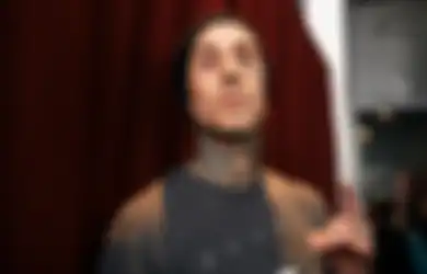 Akhirnya Terungkap, Ini Penyakit Travis Barker yang Bikin Dirinya Dilarikan ke Rumah Sakit
