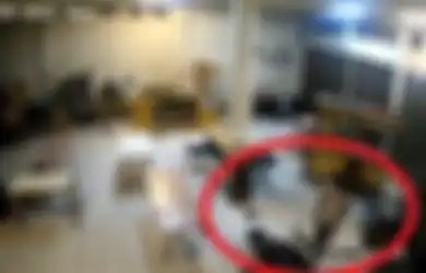 Nekat Tusuk Leher Temannya hingga Tewas, Video Detik-detik Pelaku Seret Kantong Berisi Mayat Viral di Media Sosial, Subuh-subuh Infakkan Duit Rp 500 Ribu Milik Korbannya