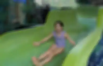 Ternyata Begini Kebiasaan Gempi Ketika Nyemplung ke Kolam Renang, Foto Gisel Liburan di Bali Curi Perhatian