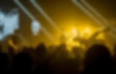 Pakailah Masker di Area Wisata dan Pertunjukan Musik, Kasus Covid-19 di Indonesia Naik Signifikan