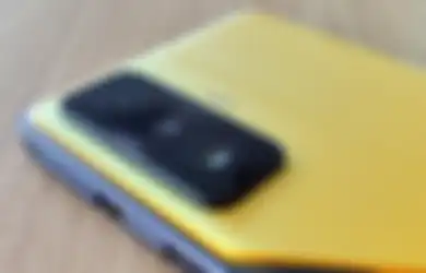 Fungsi Unik Tombol L1 + R1 di POCO F4 GT, Gak Cuma Buat Gaming Aja!