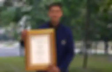 Kisah Rizal, Anak Buruh Yang Menjadi Mahasiswa Berprestasi UNY, Punya Segudang Prestasi Karya Tulis