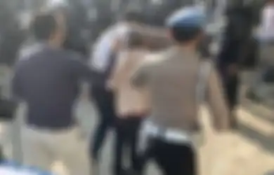 'Wes Nek Angel Tembak Ae!' Begini Cara Polisi Interogasi Warga Ponpes Shiddiqiyyah Saat Mau Tangkap Bechi, Foto Korban Disebarkan