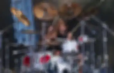 Putra Taylor Hawkins Ngedrum Bawain Lagu Foo Fighters 'My Hero' sebagai Tribute buat Sang Ayah!