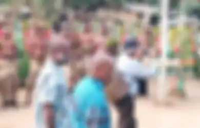 Manuver ke Luar Negeri Ngemis-ngemis Demi Diberi Dukungan, Benny Wenda Kepergok Serahkan Benda Ini Saat Kunjungi Pejabat Vanuatu