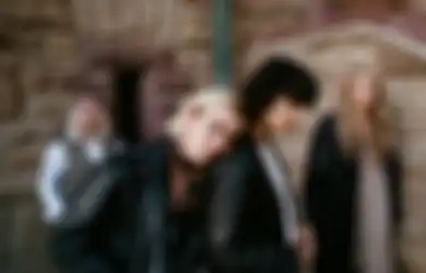 Memperlihatkan Kompleksitas Masa Remaja Queer di Lingkungan Konservatif, Tha Aces Rilis Video Klip 'Girls Make Me Wanna Die'