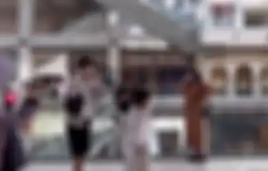 Jarang Tersorot Kamera, Sikap Putri Delina Terhadap Adik-adik Nathalie Holscher yang Numpang di Rumah Sule Terlihat di Singapura, Begini Interaksi Ibu Sambungnya