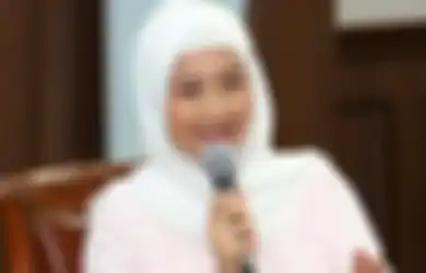 8 Tahun Pacaran dengan Irwan Mussry, Desy Ratnasari Sampai Minta Mayangsari ini Dicarikan Jodoh Tapi Ditolak Mentah Gara-gara ini