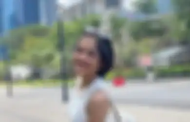 Bak Dapat Karma Instan, Sempat Kesal Teriaki Pengunjung yang Minta Foto, Jeje Slebew Kini Ditertawakan Warganet Gegara Terpental Didorong Polisi: Kurang Kenceng Pak